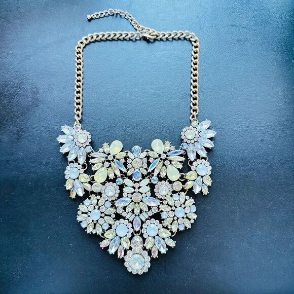 Bib Style Necklace Flower Iridescent Rhinestones Gold Plated Lobster Claw Clasps - Picture 3 of 12